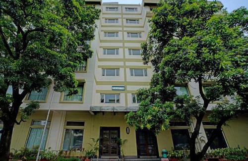 Kakinada Resort | Discover Palette - Hilife Towers with Pool & Breakfast Options