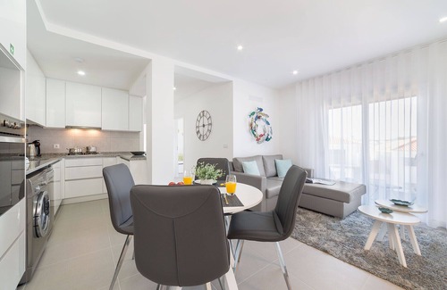 Salir do Porto Apartment | Beautiful Palhanas Holiday Apartment with Pool and Breakfast