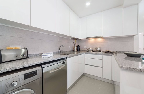 Salir do Porto Apartment | Beautiful Palhanas Holiday Apartment with Pool and Breakfast