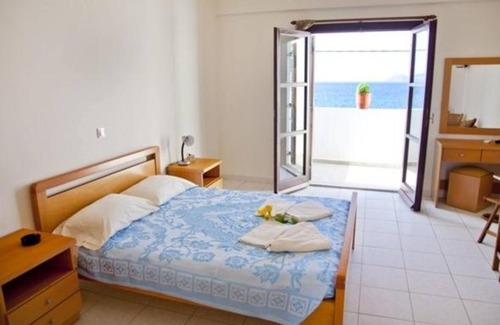 Paloi Hotel | Budget-Friendly Stay at Pali Nisyros Hotel with Breakfast