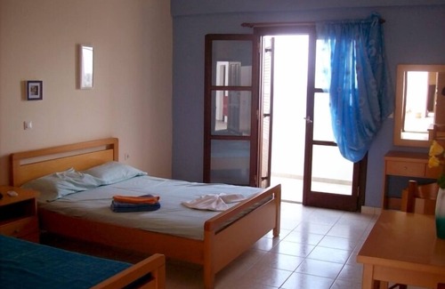 Paloi Hotel | Budget-Friendly Stay at Pali Nisyros Hotel with Breakfast