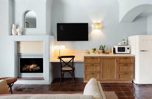 Presidio Neighborhood Hotel | Elegant Palihouse Santa Barbara: Pool, Spa & Top Reviews