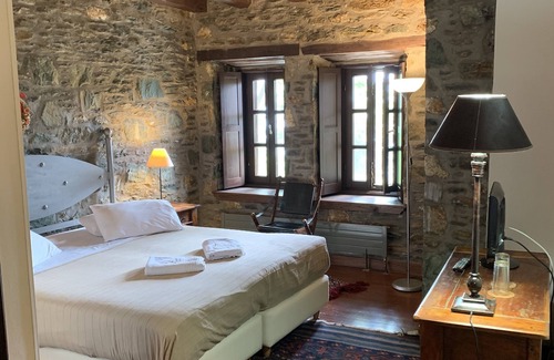 Agios Lavrentios Hotel | Unforgettable Stays at Palio Eleotrivio Guesthouse