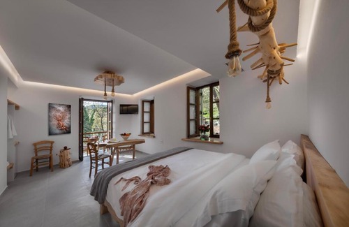 Mileai House | Experience Oceanfront Bliss at Palios Stathmos Hotel