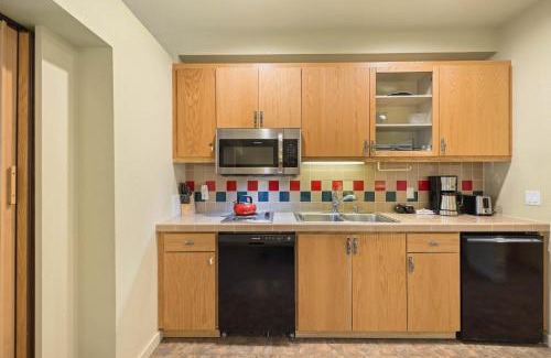 Olympic Valley Apartment | Cozy Studio #250 with Hot Tub and Child-Friendly Amenities