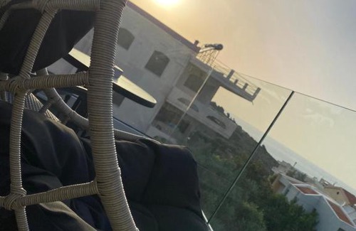 Kalathas Apartment | Pallada Hotel: Pet-Friendly Oasis with Ocean Views