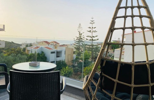 Kalathas Apartment | Pallada Hotel: Pet-Friendly Oasis with Ocean Views