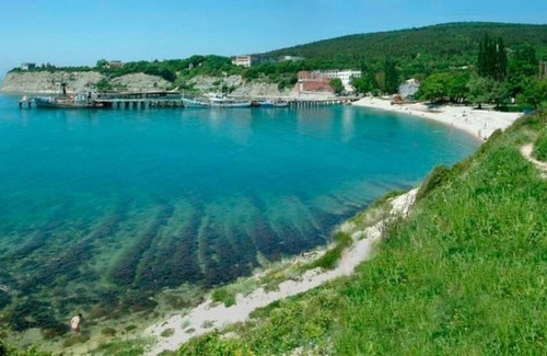 Gelendzhik House | Exceptional Palladion Guest House with Pool & Hot Tub