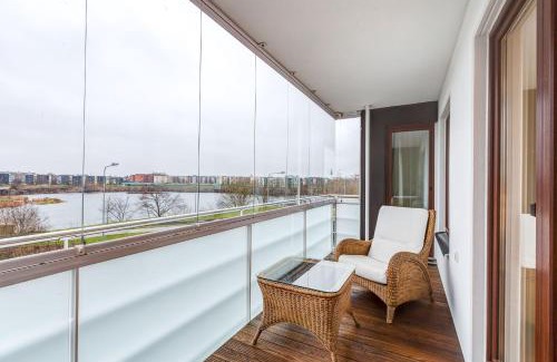 Lasnamae Apartment | Luxury Stay at Pallasti Apartment with Hot Tub & Pet Friendly