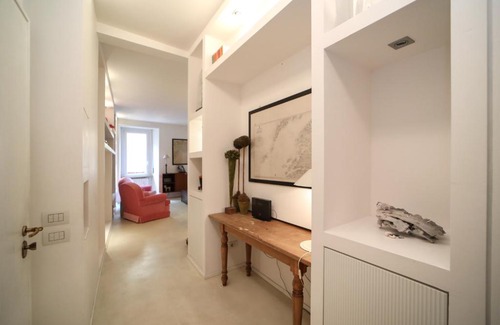 Centro Storico Nord Apartment | Elegant Stay at Pallata 52: Pet-Friendly with Breakfast