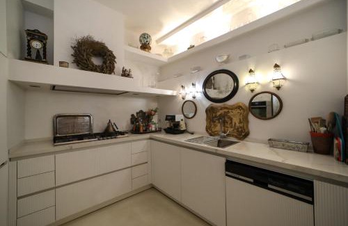 Centro Storico Nord Apartment | Elegant Stay at Pallata 52: Pet-Friendly with Breakfast