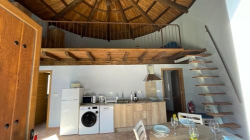 Laza Apartment | Pallozas Turisticas Ridicodias - A Pedra: Pet-Friendly Haven
