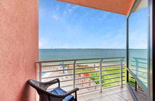 Pensacola Beach House | Comfortable Stay at Palm Beach Club with Pool & Family Fun