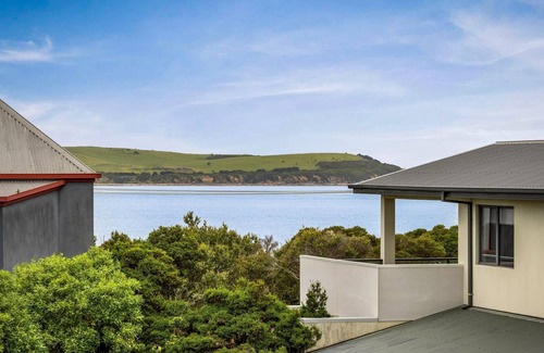 Cape Woolamai House | Palm Beach Coastal Retreat with Ocean Views
