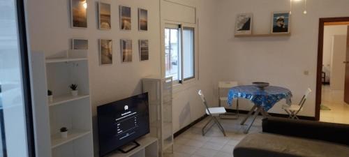 Cubelles Apartment | Family-Friendly Getaway at Palm Beach for Your Next Retreat
