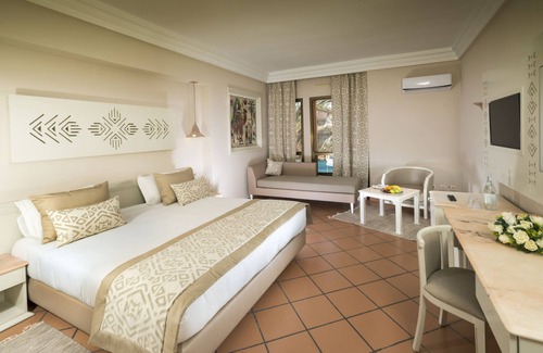 Tozeur Hotel | Relax at Palm Beach Palace Tozeur - 4-Star Oasis with Spa