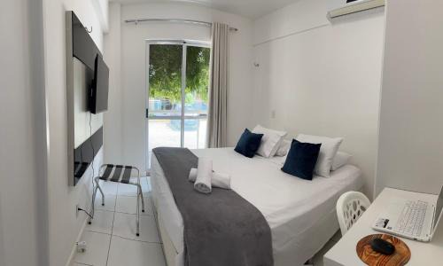 Porto das Dunas Apartment | Inviting PALM BEACH Porto das Dunas: Oceanfront Comfort & More