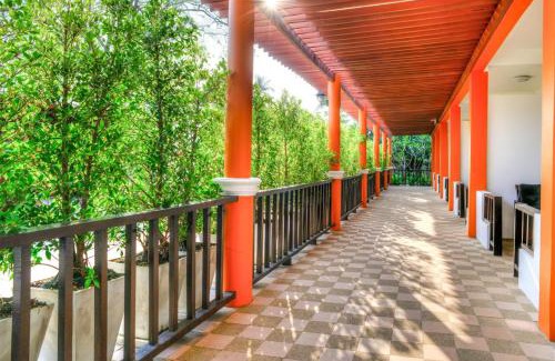 Pak Nam Pran Resort | Idyllic Palm Beach Resort with Pool and Ocean Views