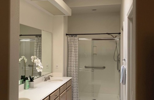 Palm Desert Resort | Relax at Palm Desert Oasis Country Club Resort Getaway