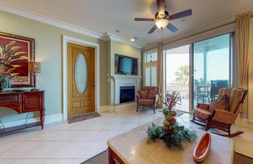 Holmes Beach Apartment | Discover Palm Gables 106: Top-Rated Family-Friendly Stay