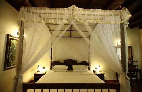 Nuwaragam Palatha Central Hotel | Palm Garden Village Hotel