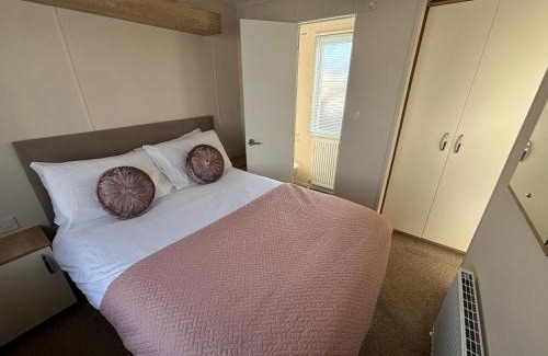 Chapel Saint Leonards Apartment | Golden Palm Resort: Family-Friendly Stay in Chapel St Leonard's