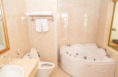 Khu bao ton Thien nhien Pu Luong Hotel | Discover Palm Hotel Thanh Hoa: Rated 9.2/10 with Spa & Dining