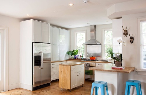Radcliffeborough House | Serene Retreat at Palm House: Porches, Pool & Pet Friendly
