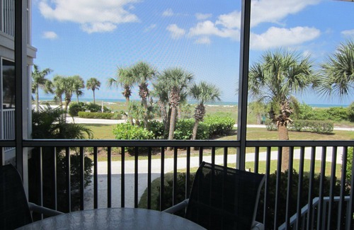 Palm Island Villa | Elegant Palm Island 1 Bedroom Deluxe Villa with Oceanfront Views