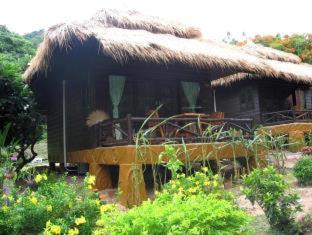 Koh Tao Resort | Beachfront Bliss at Palm Leaf Resort Koh Tao - 8.4/10 Rated