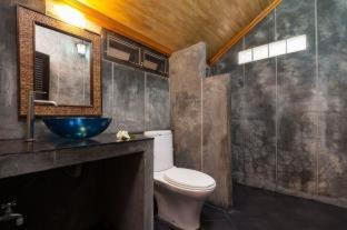 Koh Tao Resort | Beachfront Bliss at Palm Leaf Resort Koh Tao - 8.4/10 Rated