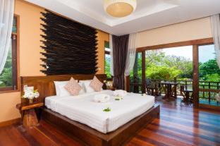 Koh Tao Resort | Beachfront Bliss at Palm Leaf Resort Koh Tao - 8.4/10 Rated