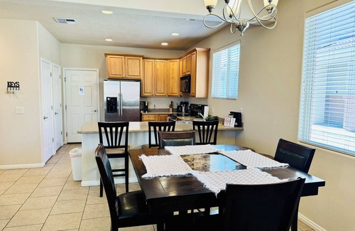 Mesquite Condo | Mesquite Vacation Rental with Pool and Two Primary Suites
