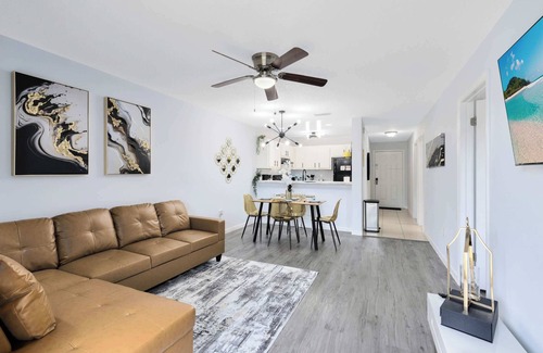 Titusville Apartment | Palm Paradise - Nasa Pool Bbq Gym Games
