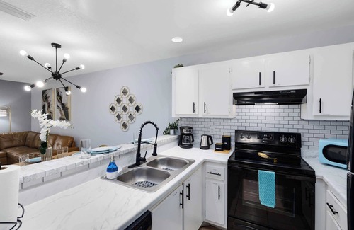 Titusville Apartment | Palm Paradise - Nasa Pool Bbq Gym Games