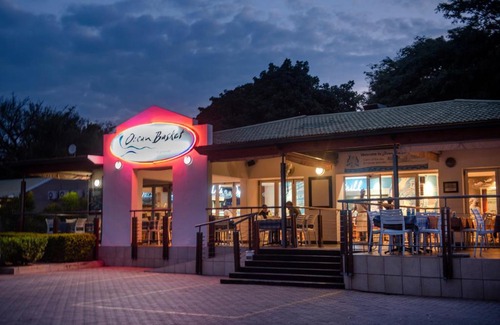 Lephalale Hotel | Discover Palm Park Hotel: Accessible & Family-Friendly Stay