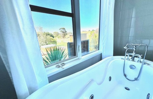 Skipton House | Intimate Getaway at Palm Spa Lodge in Skipton for Couples