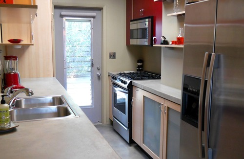 Racquet Club Estates House | Discover Palm Springs Architectural: Pet-Friendly Oasis