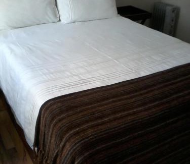Butterworth Bed & Breakfast | Perfect Palm Springs B&B with Hot Tub & Pet-Friendly Stay