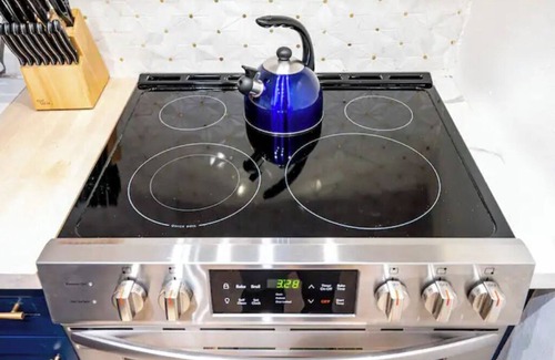 Racquet Club West Condo | Experience the Blue Desert Condo in Palm Springs!