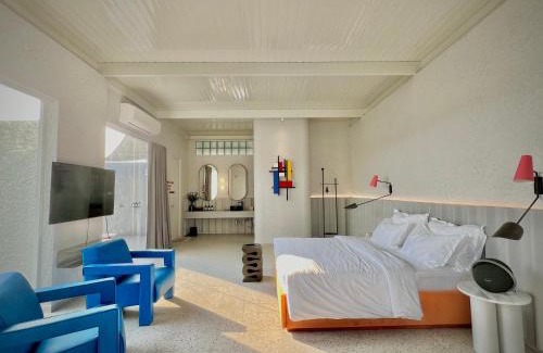 Pak Nam Pran House | Oceanfront Palm Springs Villa Pranburi with Pool & Views