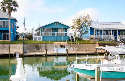 Palm Harbor House | Experience Palm Tiki: Family-Friendly 4-Star Getaway