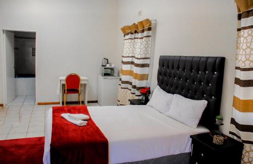 Manzini House | Palm Tree BnB, Manzini