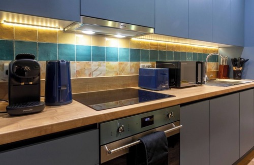 Petts Wood and Knoll Apartment | Palm Tree House | Van Gogh