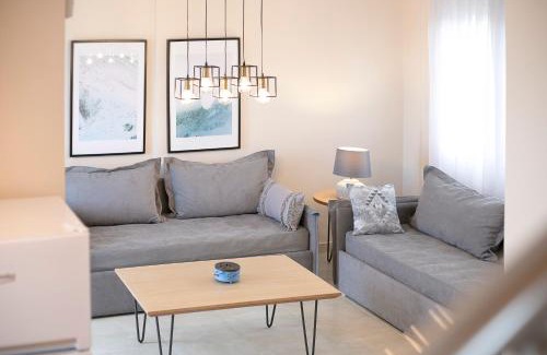 Ormos Panagias Apartment | Family-Friendly Palm Tree Maisonettes with Top Guest Ratings
