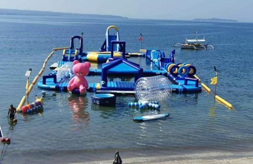Subic Hotel | Pet-Friendly Palm Tree Resort with Pool & Restaurant