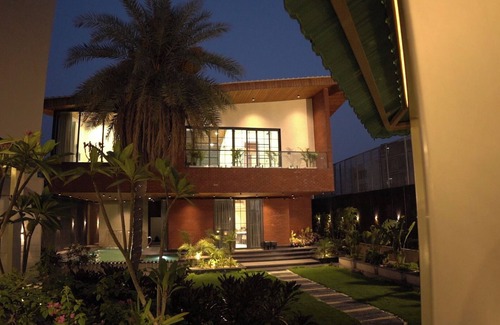 Malviya Nagar Villa | Palm Tree Villa with 3 Bedrooms and private pool in Central Jaipur