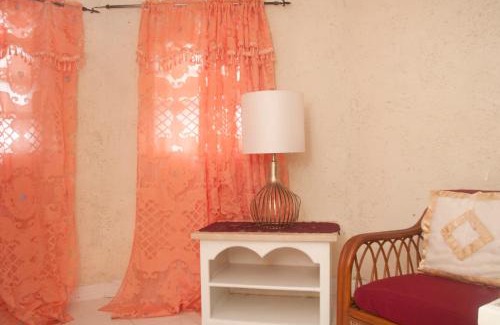 Maynards Apartment | Palm Tree Ville
