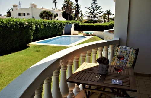 Luz Apartment | Experience Bliss at Palm Trees with Ocean Views & Pool