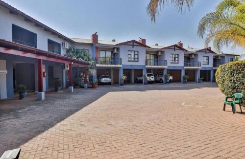 Schoemansville Apartment | Romantic Honeymoon Suite with Ocean View in Schoemansville